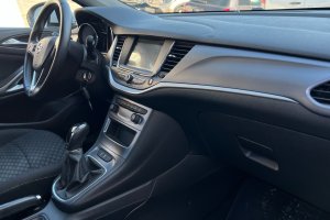 OPEL ASTRA 1.4T PETROL HB - 2019год / 120273km 9