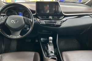 TOYOTA C-HR 1.8 HYBRID CVT CLASSY - 2018год / 147000km 10