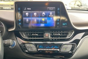 TOYOTA C-HR 1.8 HYBRID CVT CLASSY - 2018год / 147000km 15