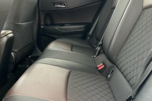 TOYOTA C-HR 1.8 HYBRID CVT CLASSY - 2018год / 147000km 24