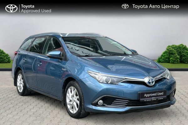 TOYOTA AURIS TS WAGON 1.8 CVT HSD LUNA - 2017год / 145420km