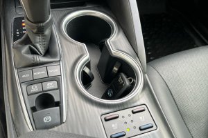 TOYOTA CAMRY 2.5 HYBRID CVT LUXURY - 2021год / 117000km 24