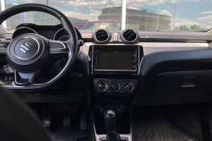 SUZUKI SWIFT 1.2 HYBRID PETROL - 2020год / 97980km 10