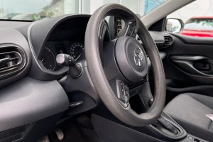 TOYOTA YARIS 1.5 HYBRID - 2020год / 134340km 12