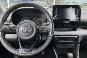 TOYOTA YARIS 1.5 HYBRID - 2020год / 134340km 13