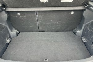 TOYOTA YARIS 1.5 HYBRID - 2020год / 134340km 8