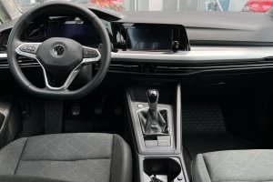 VOLKSWAGEN GOLF 8 2.0TDI AVANT DIESEL - 2021год / 102989km 10