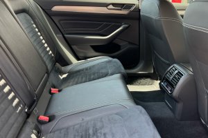 VOLKSWAGEN PASSAT 2.0 TDI M/T DIESEL - 2020год / 134421km 25
