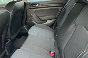 RENAULT MEGANE 1.5DCI DIESEL - 2019год / 71647km 24