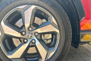 TOYOTA RAV4 PLUG-IN HYBRID AWD EXECUTIVE - 2024год / 2500km 28