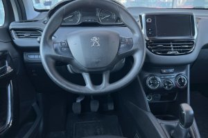 PEUGEOT 208 1.2 PETROL - 2019год / 42649km 11