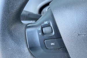 PEUGEOT 208 1.2 PETROL - 2019год / 42649km 19