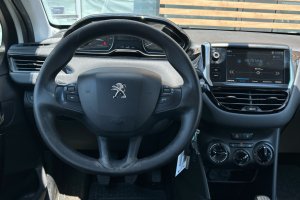 PEUGEOT 208 1.2 PETROL - 2019год / 54505km 11