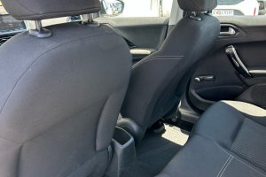 PEUGEOT 208 1.2 PETROL - 2019год / 54505km 17