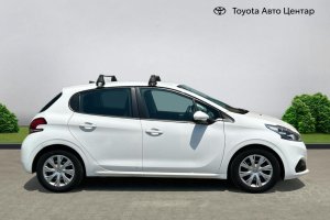 PEUGEOT 208 1.2 PETROL - 2019год / 54505km 3