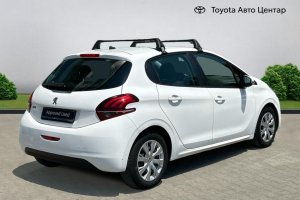 PEUGEOT 208 1.2 PETROL - 2019год / 54505km 5