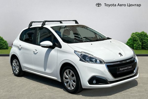 PEUGEOT 208 1.2 PETROL - 2019год / 54505km
