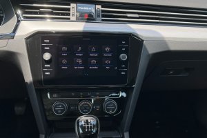 VOLKSWAGEN PASSAT 2.0 TDI M/T DIESEL - 2020год / 150925km 18