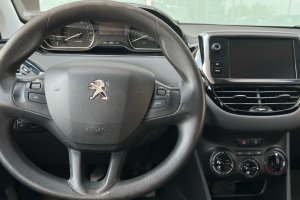 PEUGEOT 208 1.2 PETROL - 2019год / 61931km 13