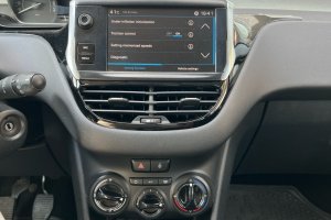 PEUGEOT 208 1.2 PETROL - 2019год / 61931km 15