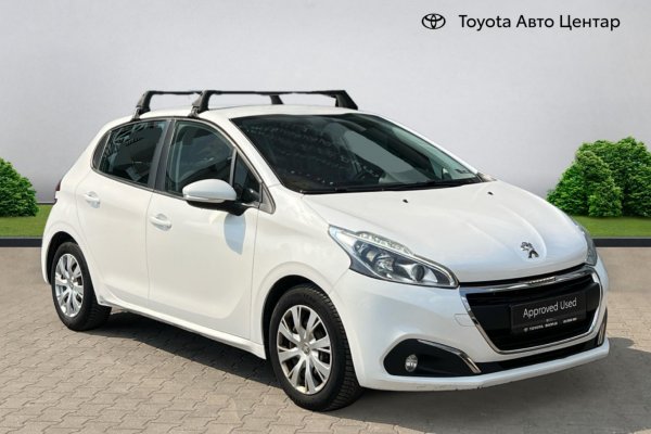PEUGEOT 208 1.2 PETROL - 2019год / 61931km
