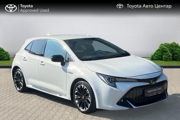 TOYOTA COROLLA HB 1.8 HYB GR SPORT - 2021год / 35820km