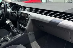 VOLKSWAGEN PASSAT 2.0 TDI M/T DIESEL - 2020год / 140899km 9