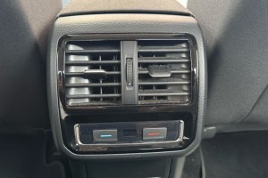 VOLKSWAGEN PASSAT 2.0 TDI M/T DIESEL - 2020год / 140899km 22