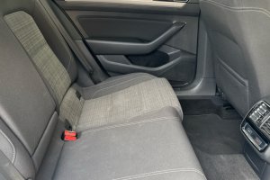 VOLKSWAGEN PASSAT 2.0 TDI M/T DIESEL - 2020год / 140899km 25