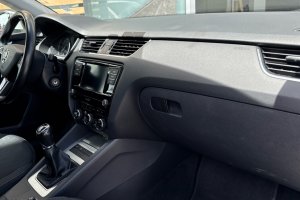 SKODA OCTAVIA 1.6 TDI DIESEL - 2020год / 98739km 9