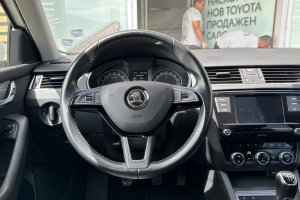 SKODA OCTAVIA 1.6 TDI DIESEL - 2020год / 98739km 11