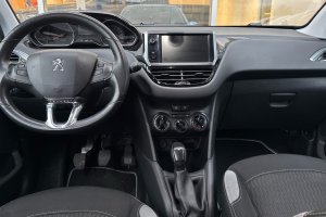 PEUGEOT 1.2 PETROL - 2014год / 143642km 10