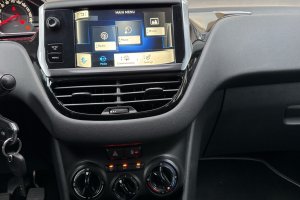 PEUGEOT 1.2 PETROL - 2014год / 143642km 15