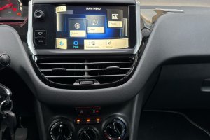 PEUGEOT 1.2 PETROL - 2014год / 143642km 18