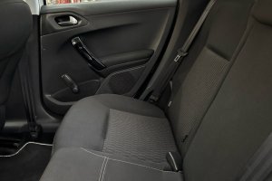 PEUGEOT 1.2 PETROL - 2014год / 143642km 25