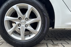 PEUGEOT 1.2 PETROL - 2014год / 143642km 26