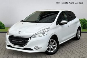 PEUGEOT 1.2 PETROL - 2014год / 143642km 2