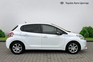 PEUGEOT 1.2 PETROL - 2014год / 143642km 3
