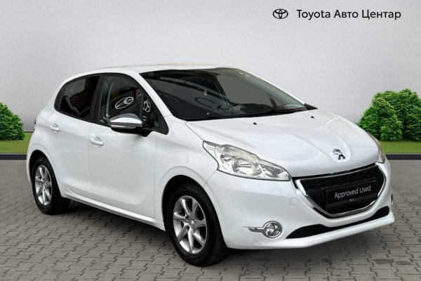 PEUGEOT 1.2 PETROL - 2014год / 143642km