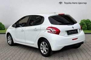 PEUGEOT 1.2 PETROL - 2014год / 143642km 7