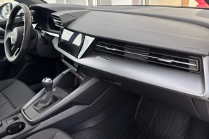 AUDI A3 SPORTBACK 1.5TSI PETROL - 2025год / 2000km 9