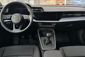 AUDI A3 SPORTBACK 1.5TSI PETROL - 2025год / 2000km 10