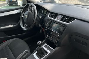 SKODA OCTAVIA 1.6 TDI DIESEL - 2018год / 93390km 9