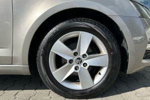 SKODA OCTAVIA 1.6 TDI DIESEL - 2018год / 93390km 18