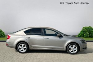 SKODA OCTAVIA 1.6 TDI DIESEL - 2018год / 93390km 3