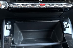 PEUGEOT 2008 1.2T PETROL - 2022год / 96208km 12