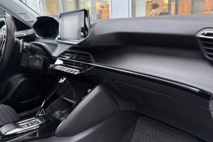 PEUGEOT 2008 1.2T PETROL - 2022год / 118515km 9