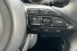 TOYOTA YARIS 1.5 BI-TONE PETROL - 2020год / 17153km 19