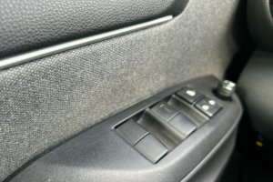 TOYOTA YARIS 1.5 BI-TONE PETROL - 2020год / 17153km 21