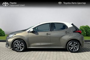 TOYOTA YARIS 1.5 BI-TONE PETROL - 2020год / 17153km 4